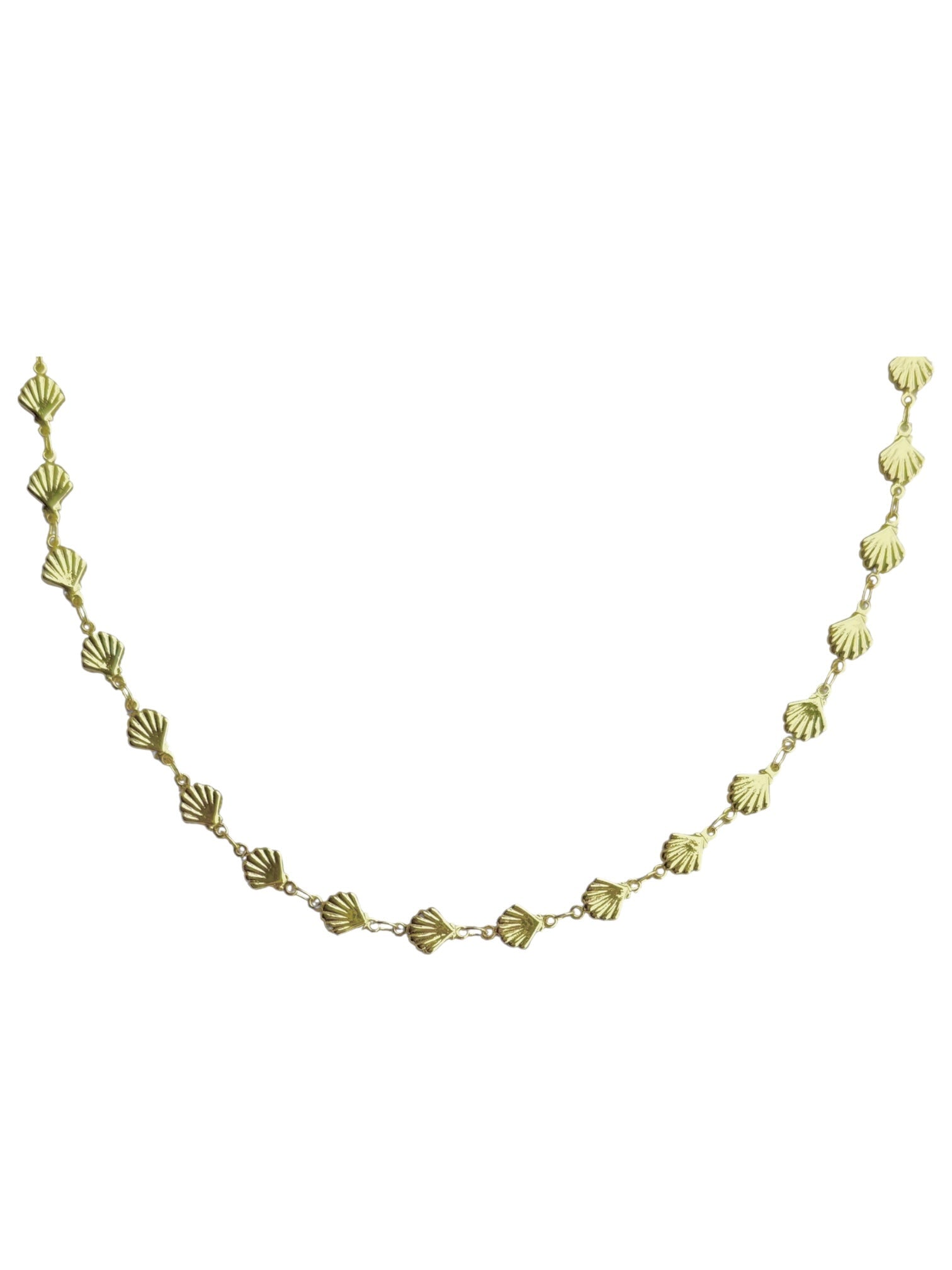 Short Shell Necklace