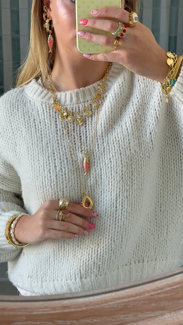 Bold chunky gold necklace for statement jewellery look