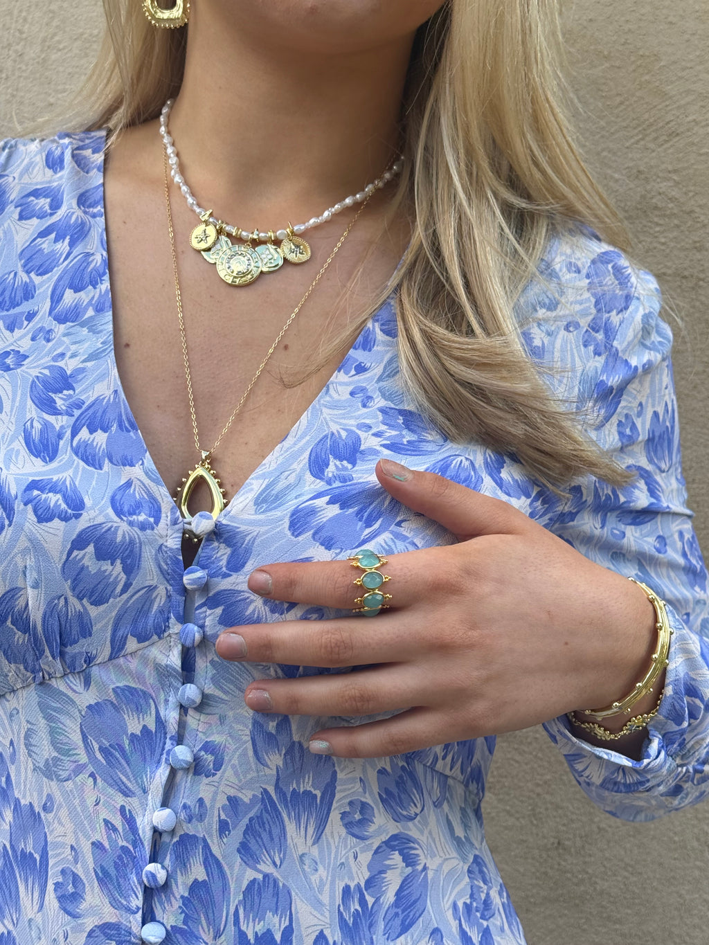Bold chunky gold necklace for statement jewellery look